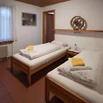 Rest And Restaurant In * Roveredo