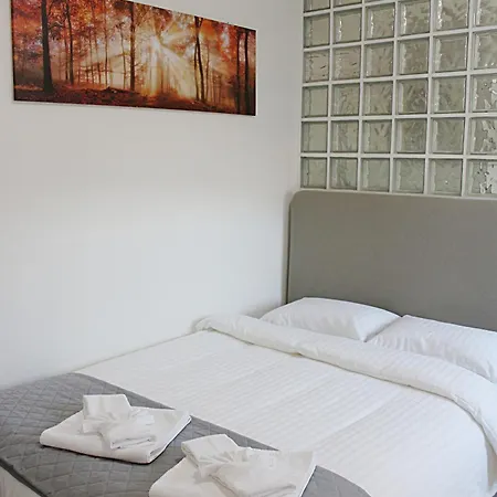 Rest And Restaurant In * Roveredo
