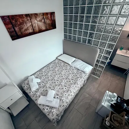 Hotel Rest And Restaurant In Roveredo