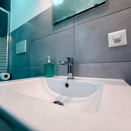 Rest And Restaurant In Hotel Roveredo