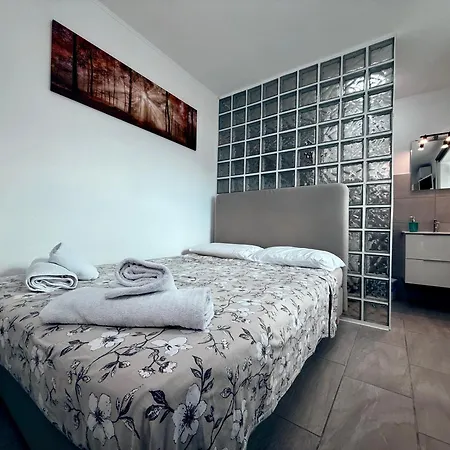 Rest And Restaurant In *