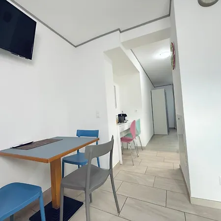 Rest And Restaurant In * Roveredo