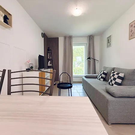 Rest And Restaurant In * Roveredo