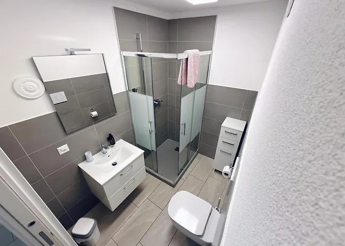 Rest And Restaurant In