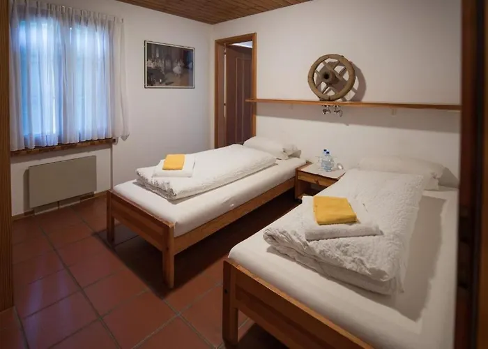 Rest And Restaurant In * Roveredo