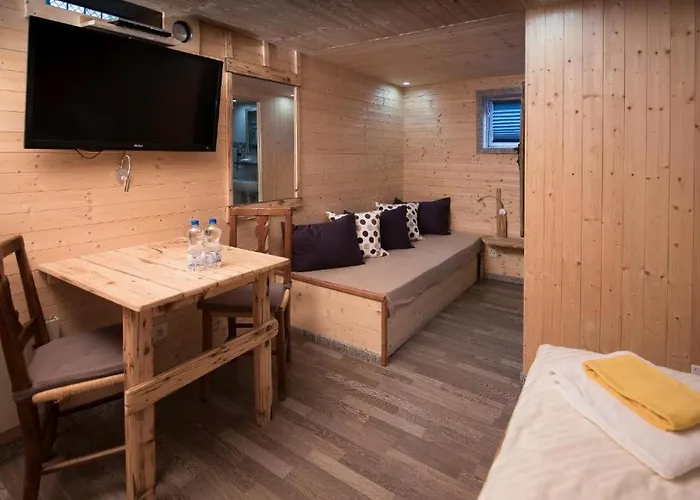 Rest And Restaurant In