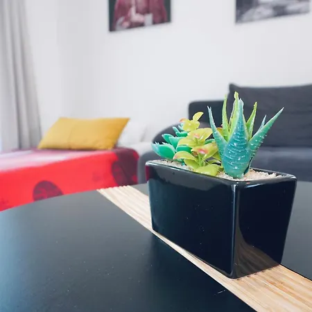 Rest And Restaurant In Hotell Roveredo