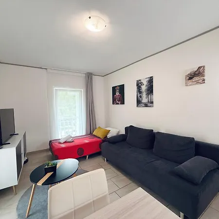 Rest And Restaurant In Hotell Roveredo