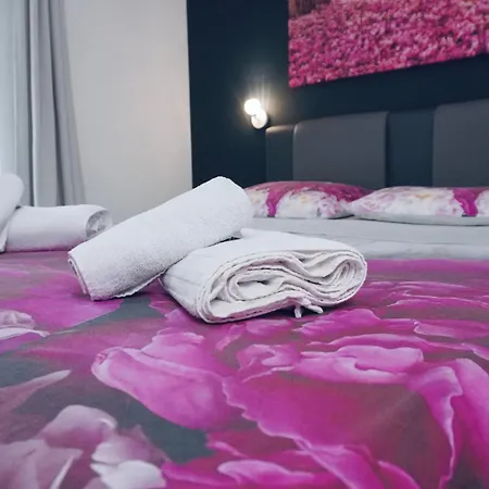 Rest And Restaurant In * Roveredo