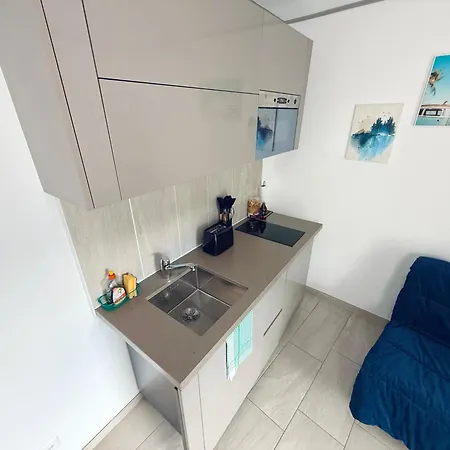 Hotell Rest And Restaurant In *