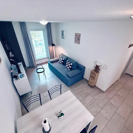 Rest And Restaurant In *