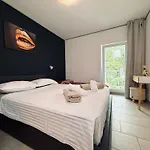 Rest And Restaurant In * Roveredo