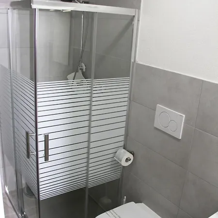 Rest And Restaurant In Hotell Roveredo