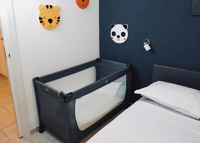 Hotel Rest And Restaurant In Roveredo