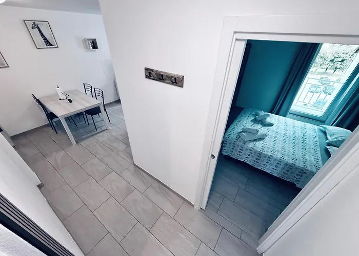 Hotel Rest And Restaurant In Roveredo